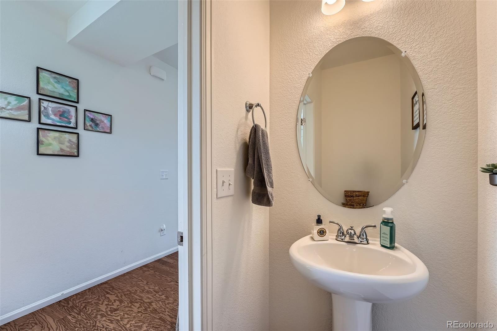 MLS Image #11 for 26258 e maple drive,aurora, Colorado