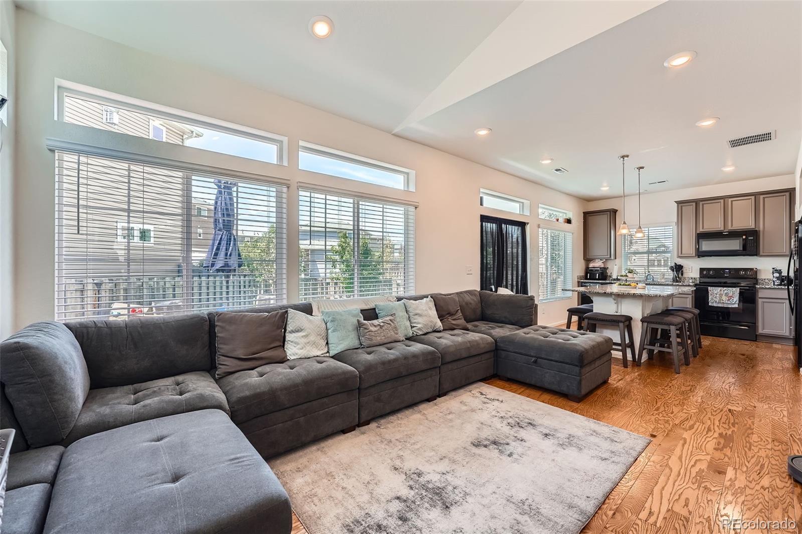 MLS Image #6 for 26258 e maple drive,aurora, Colorado