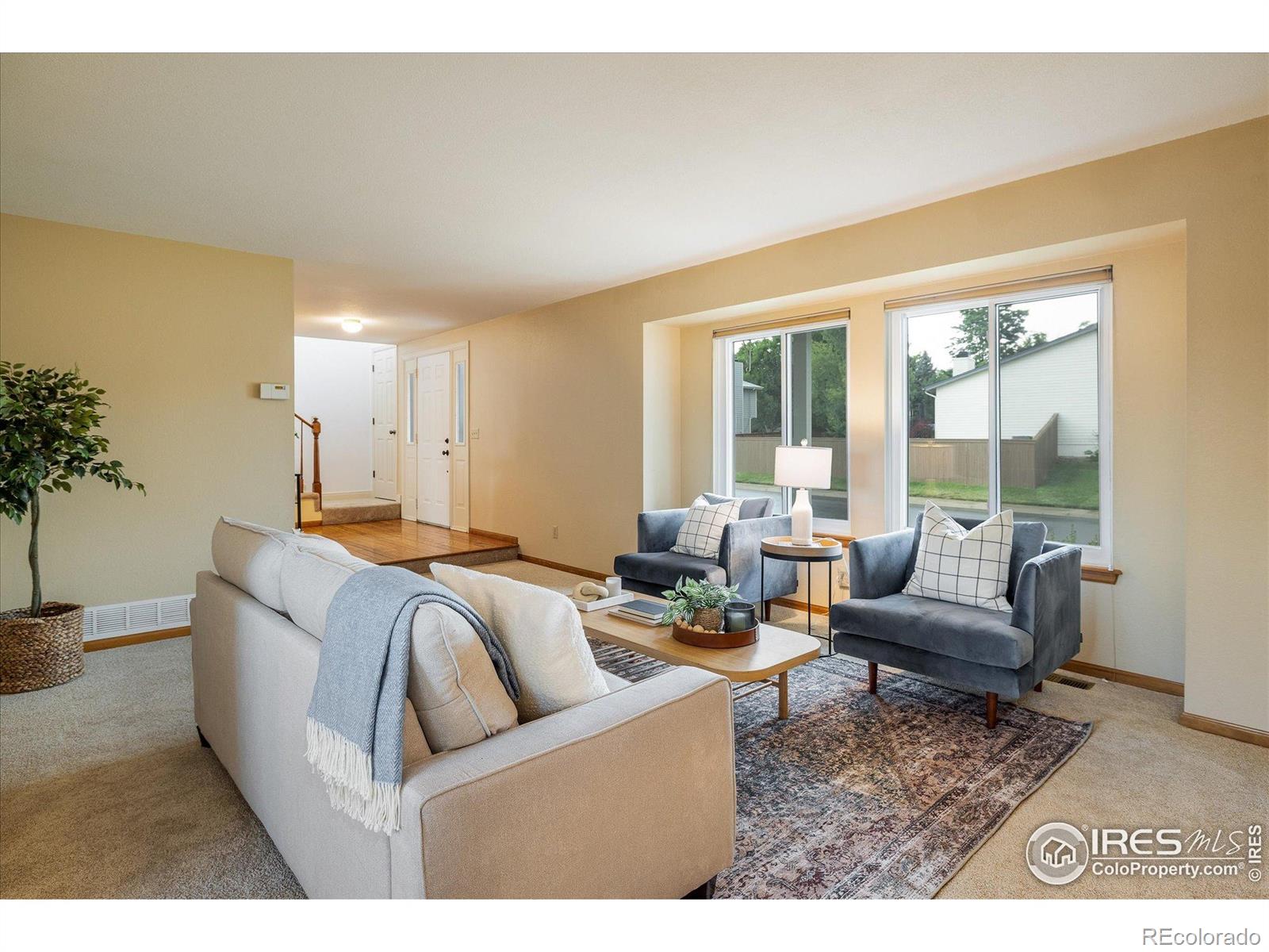 MLS Image #3 for 8485 s piney point street,highlands ranch, Colorado