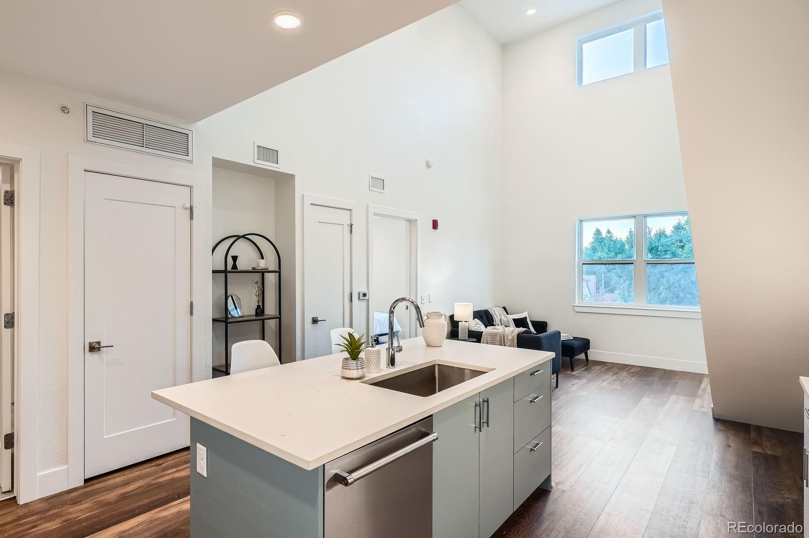 MLS Image #11 for 431 e bayaud avenue,denver, Colorado