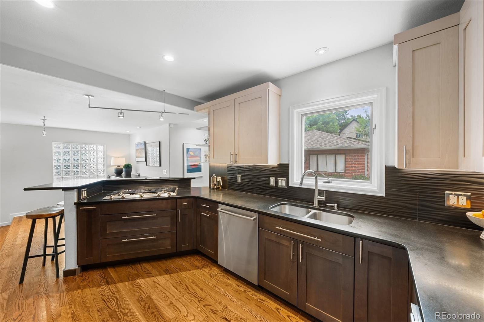 MLS Image #10 for 720 s clayton street,denver, Colorado
