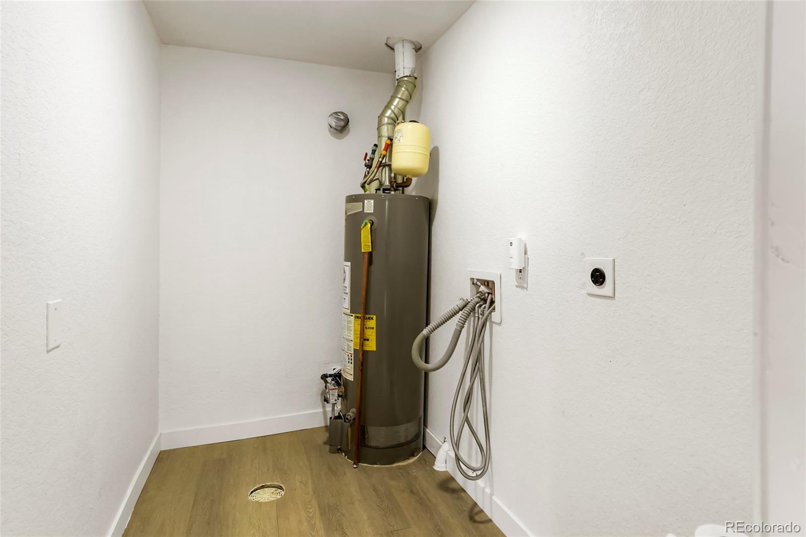 MLS Image #14 for 7715  durango street,denver, Colorado