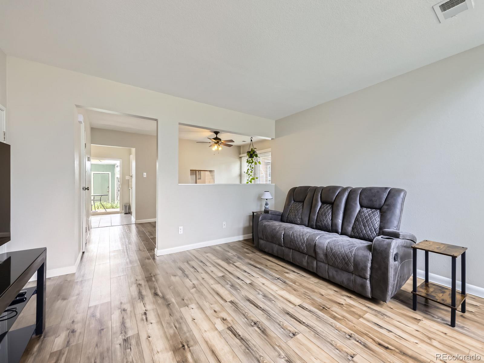 MLS Image #2 for 4970  homestead place,thornton, Colorado
