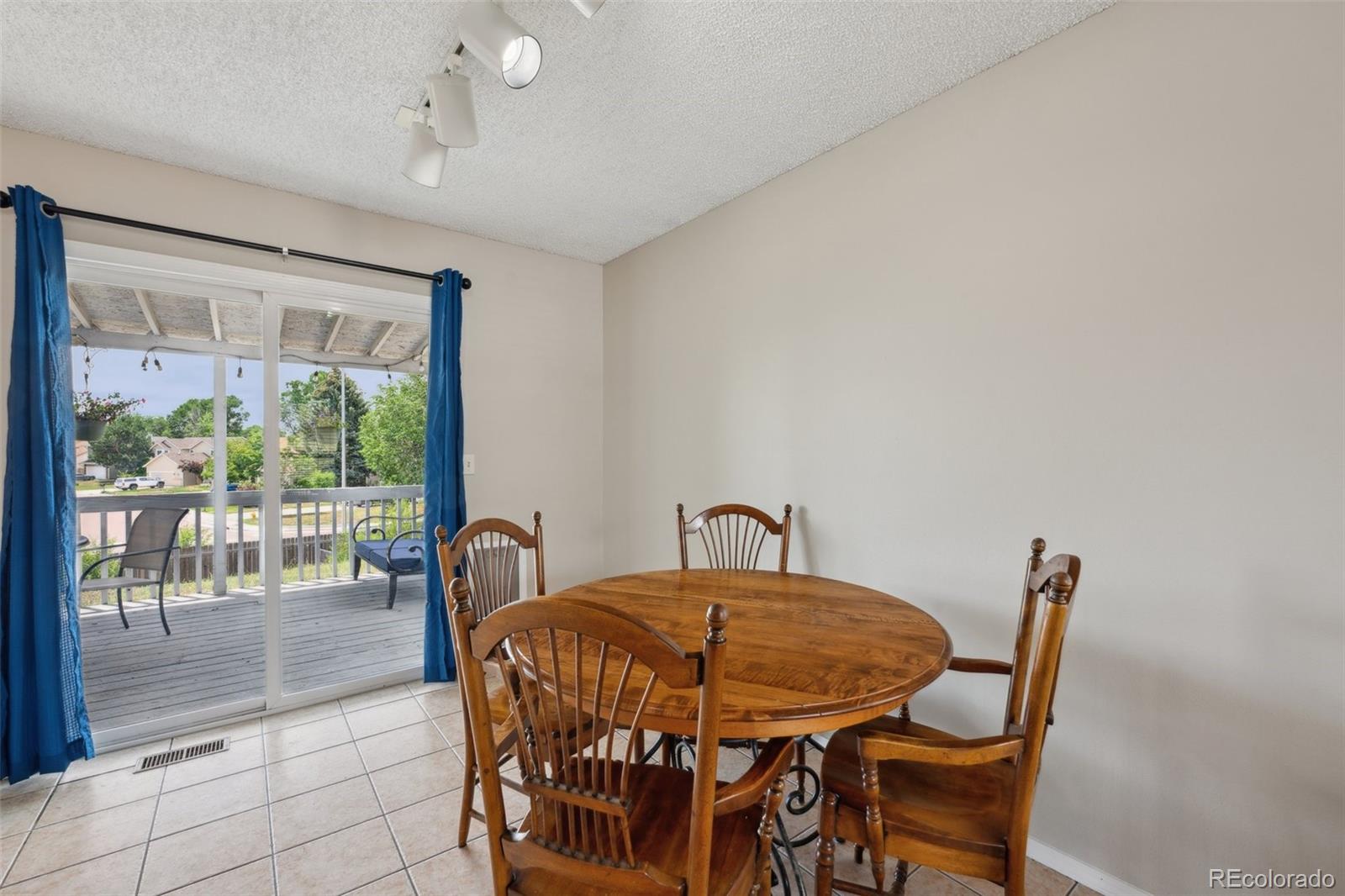 MLS Image #4 for 265  dix circle,colorado springs, Colorado