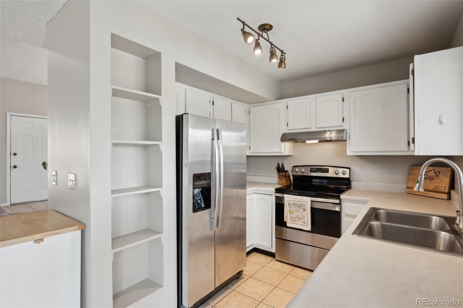 MLS Image #7 for 265  dix circle,colorado springs, Colorado