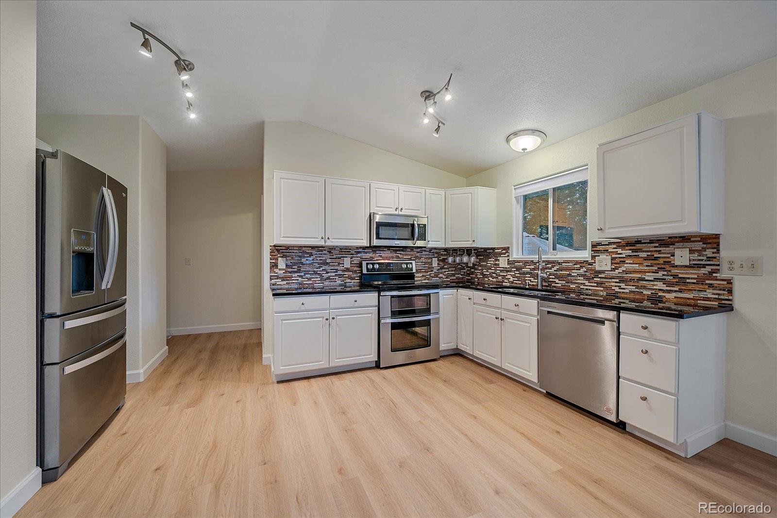 MLS Image #11 for 10441  beech street,littleton, Colorado