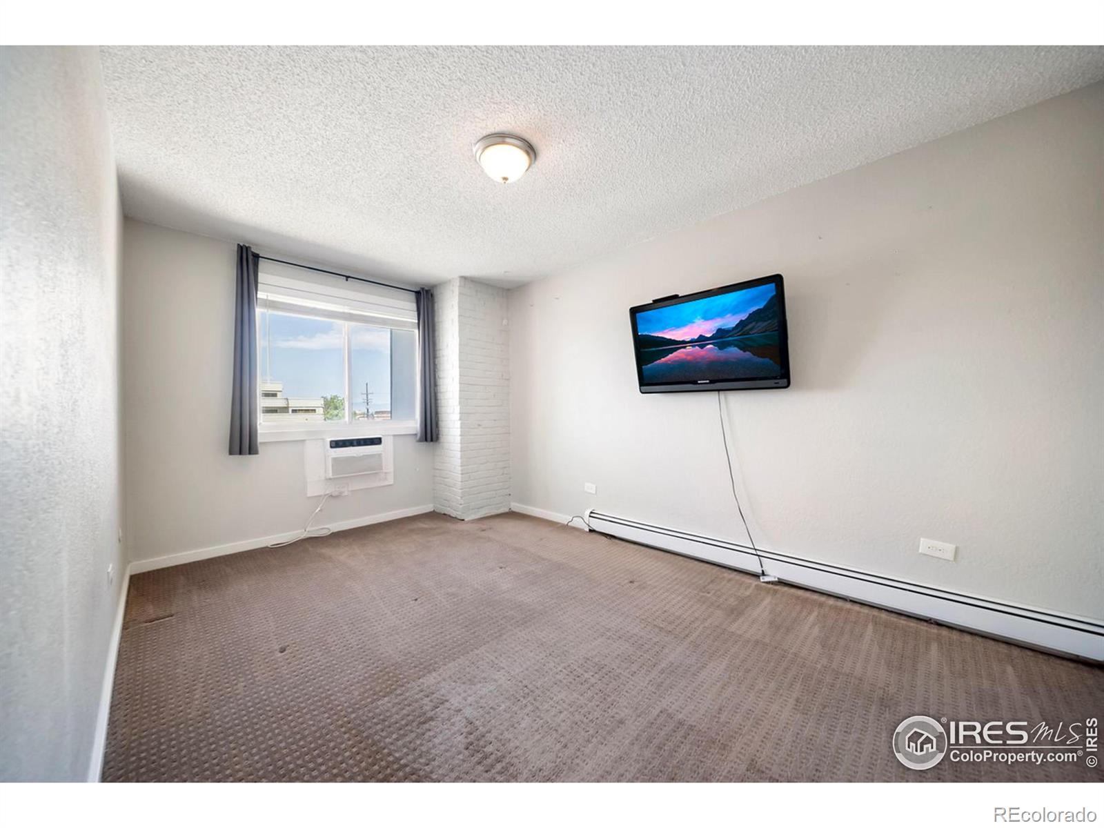 MLS Image #13 for 2700 s holly street,denver, Colorado