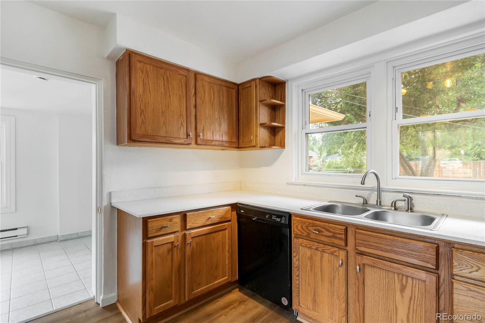 MLS Image #11 for 1970  quebec street,denver, Colorado