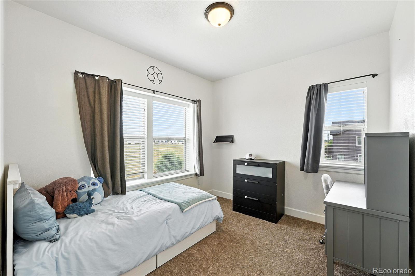 MLS Image #23 for 5207  clinton street,denver, Colorado