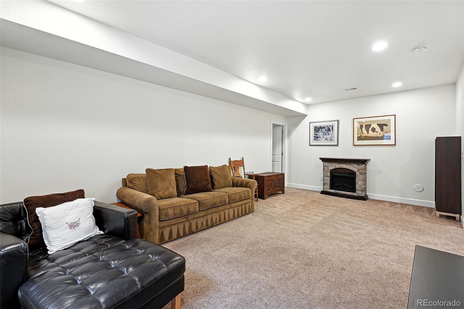 MLS Image #29 for 5207  clinton street,denver, Colorado