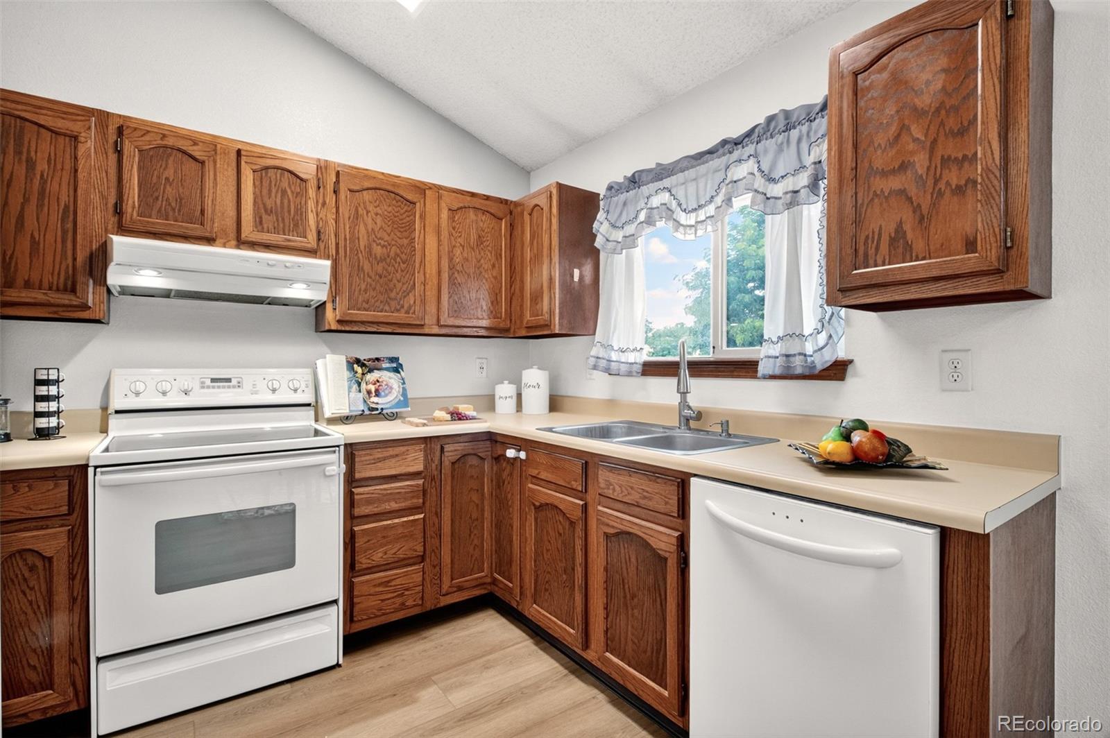 MLS Image #10 for 260  wallace street,colorado springs, Colorado