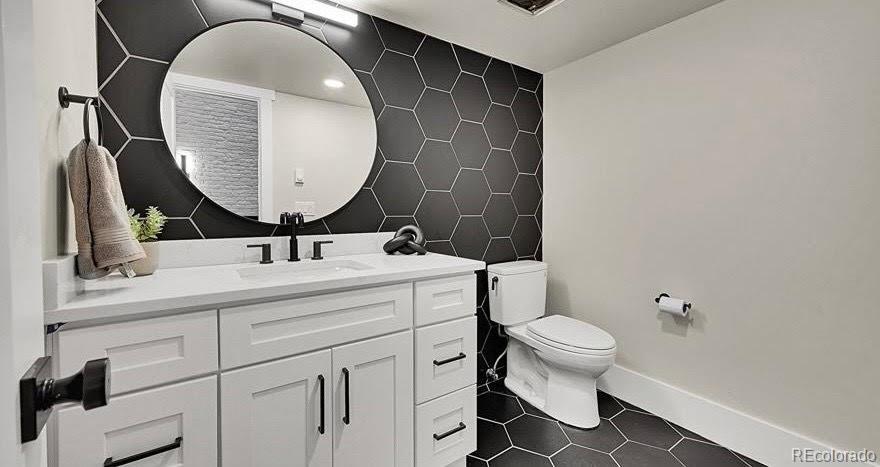 MLS Image #10 for 4  village court,littleton, Colorado