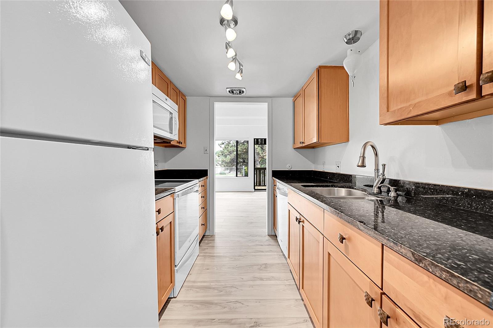 MLS Image #12 for 2525 s dayton way,denver, Colorado