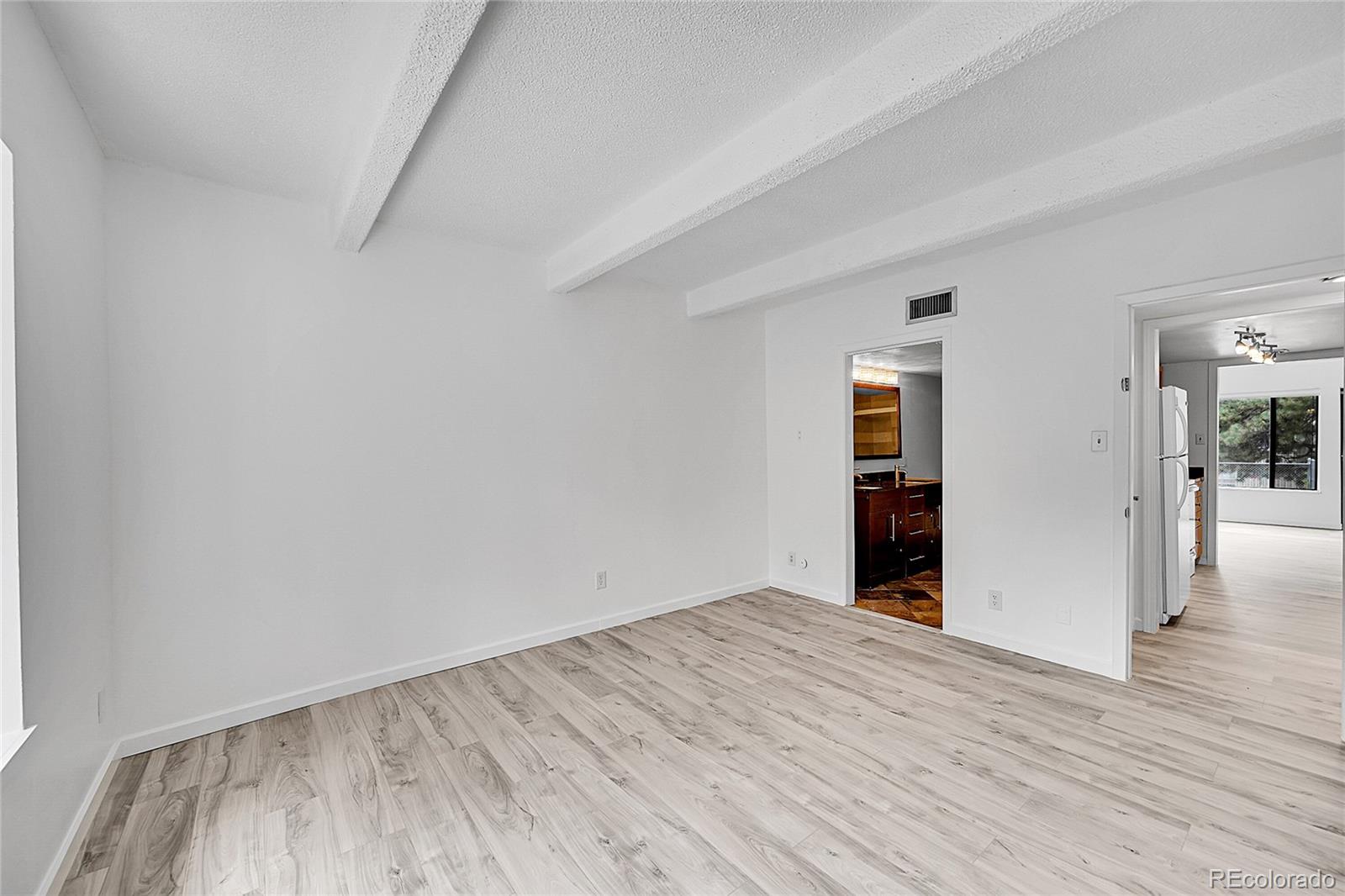 MLS Image #15 for 2525 s dayton way,denver, Colorado