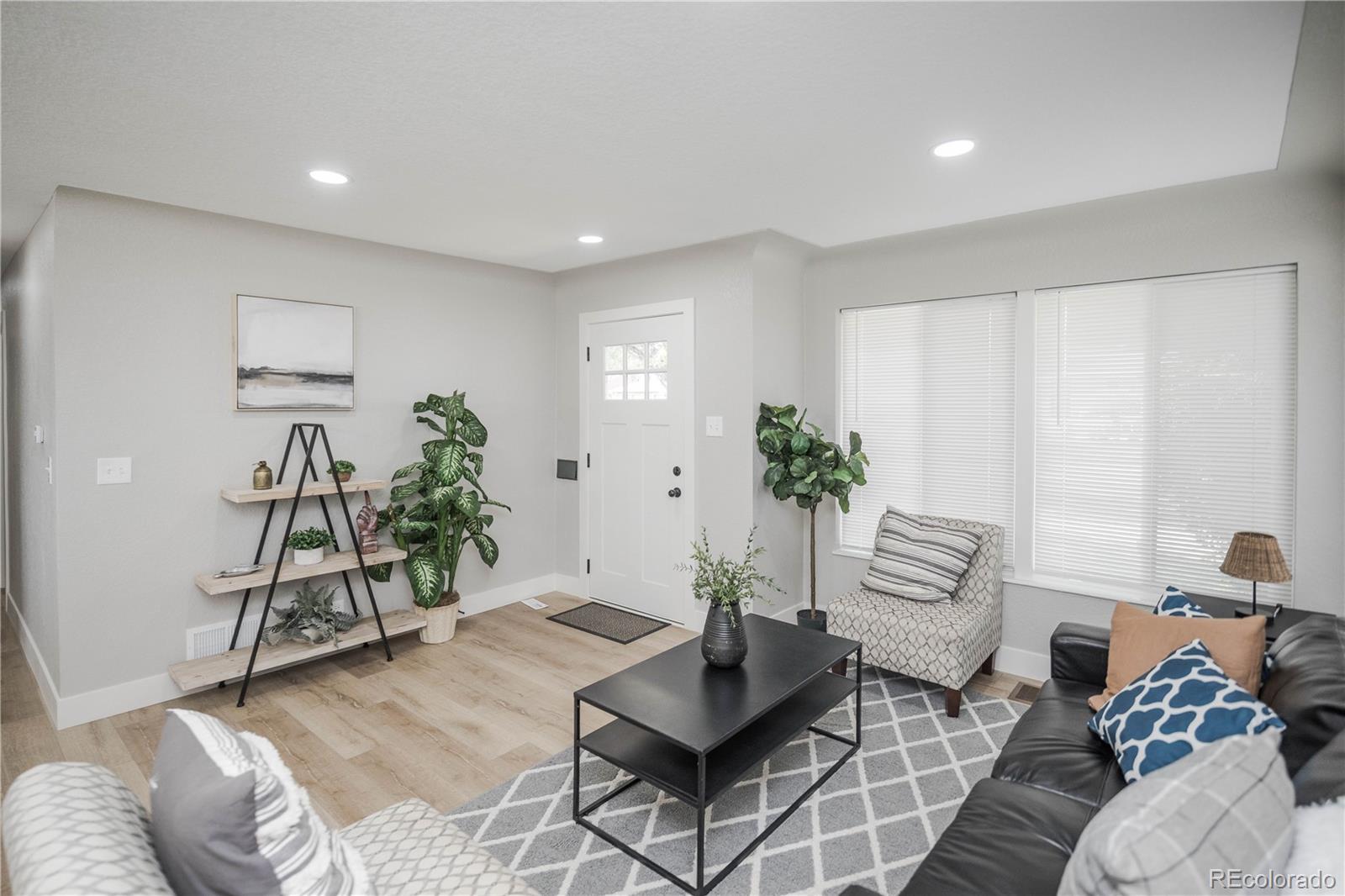 MLS Image #5 for 3690  leyden street,denver, Colorado