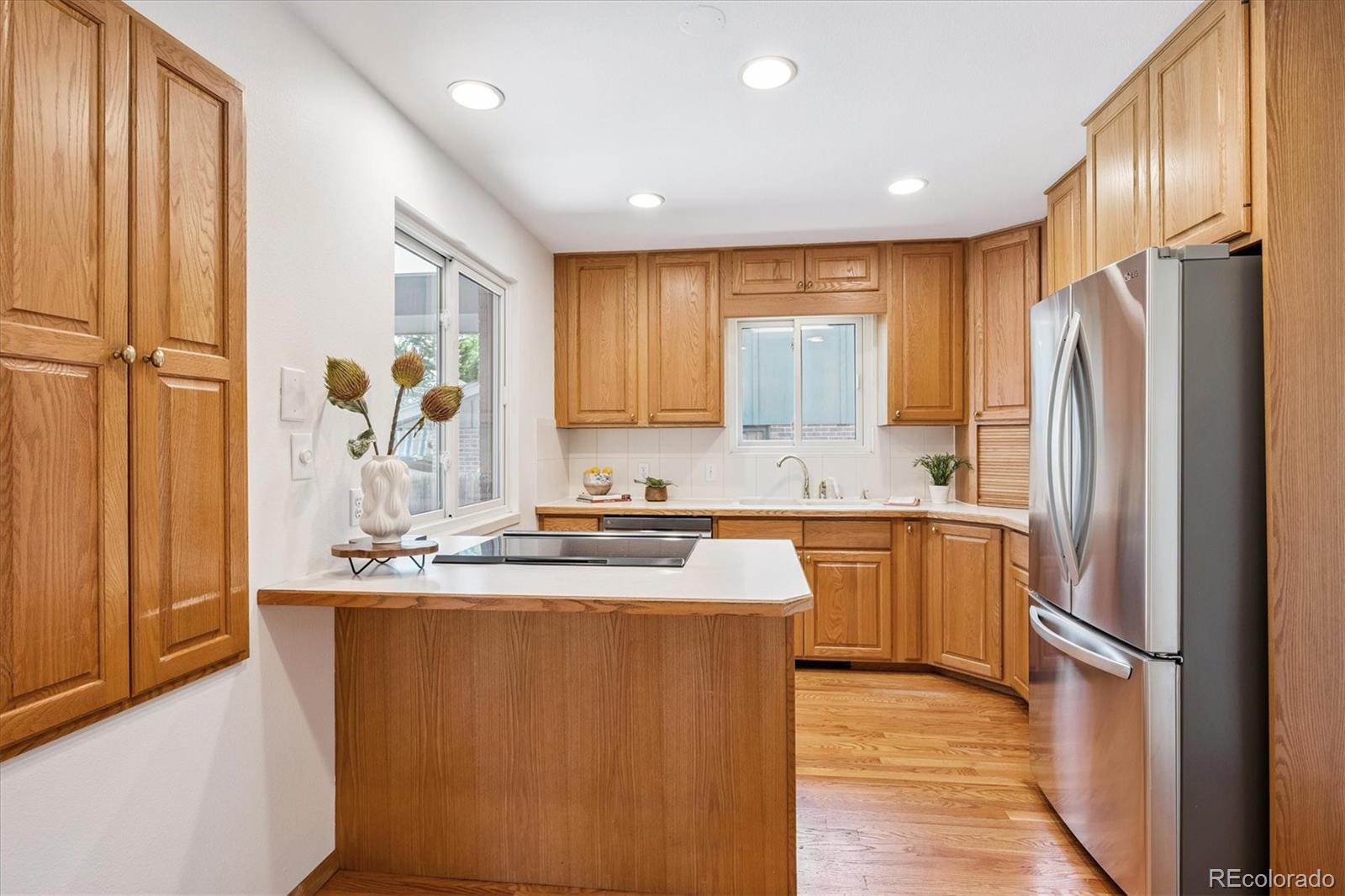 MLS Image #11 for 1692 s ivanhoe street,denver, Colorado