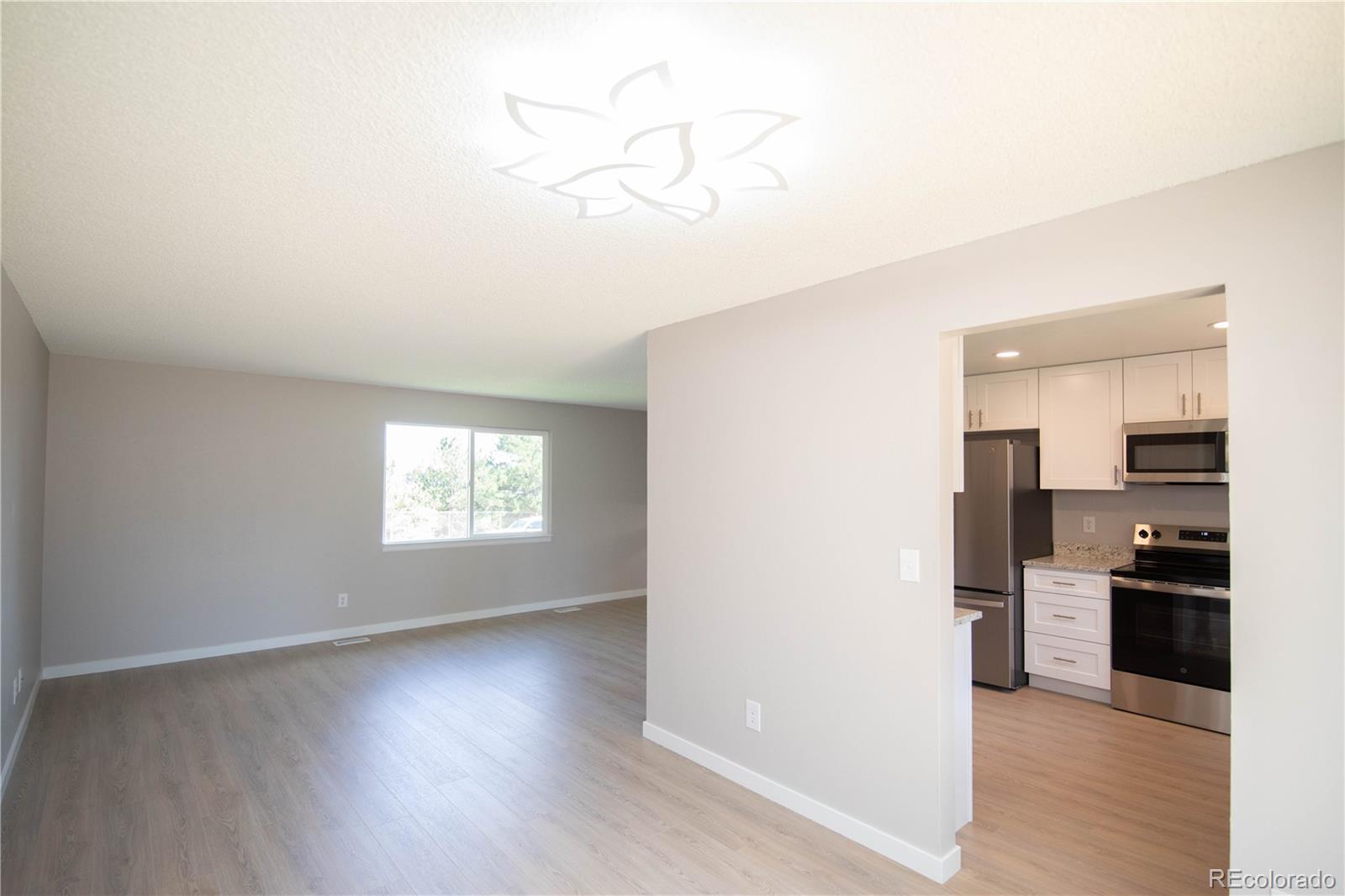 MLS Image #11 for 14590 e florida avenue,aurora, Colorado