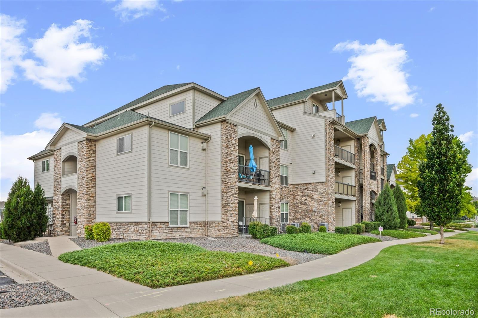 MLS Image #12 for 7222 s blackhawk street,englewood, Colorado