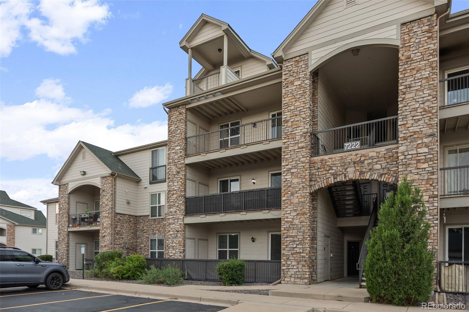 MLS Image #23 for 7222 s blackhawk street,englewood, Colorado