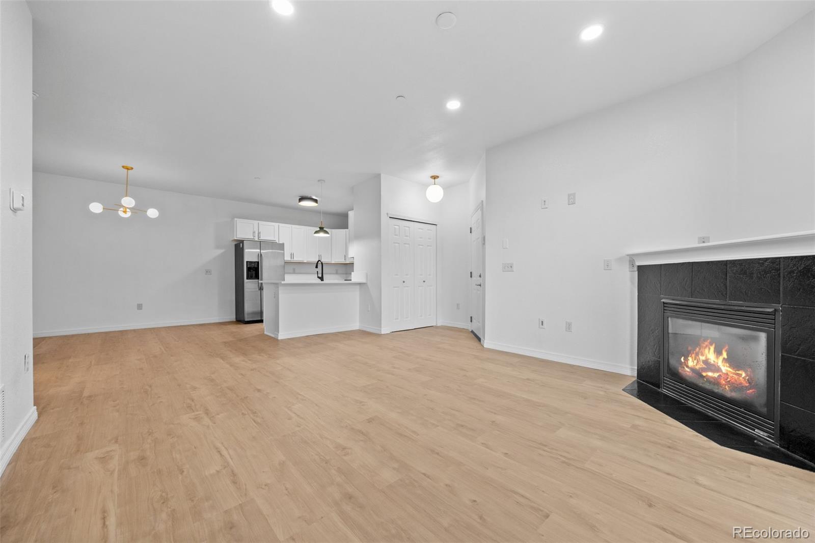 MLS Image #5 for 7222 s blackhawk street,englewood, Colorado