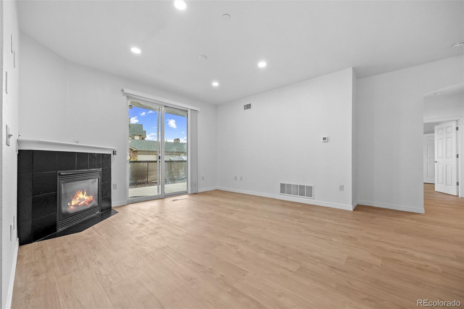 MLS Image #8 for 7222 s blackhawk street,englewood, Colorado
