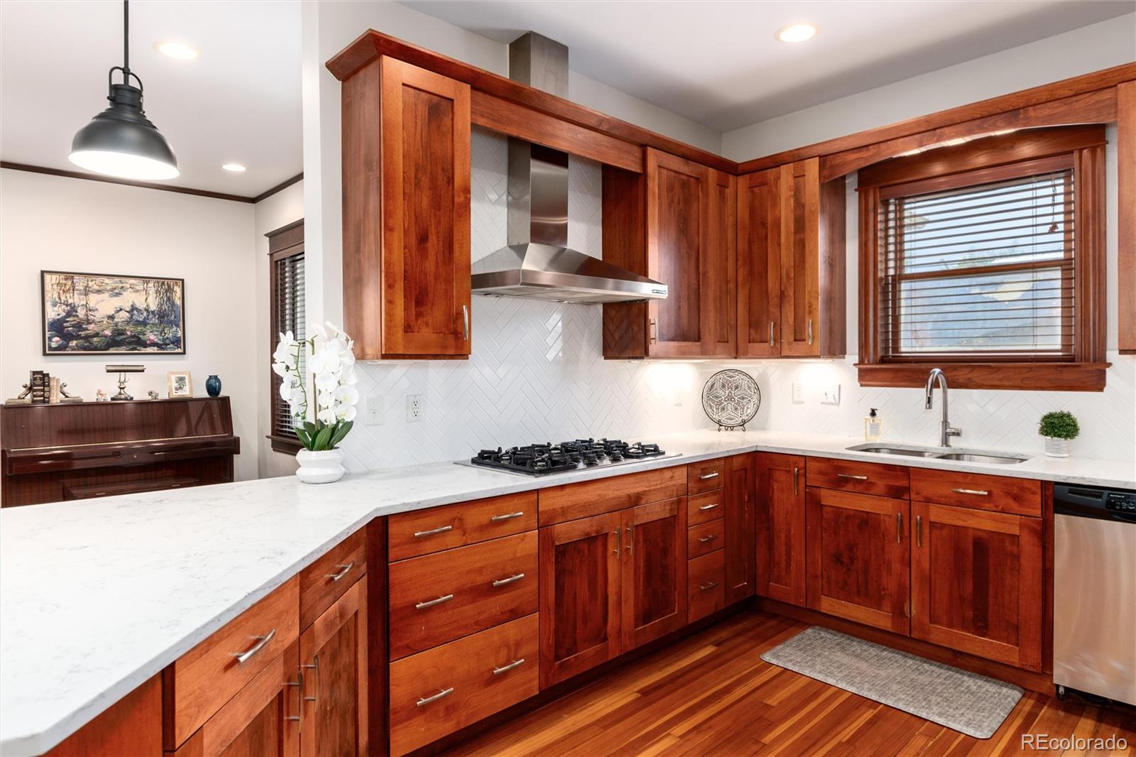 MLS Image #34 for 441 n pearl street,denver, Colorado