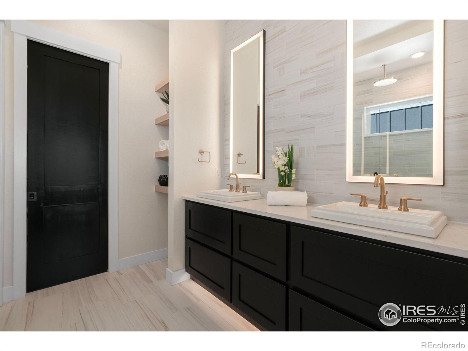 MLS Image #13 for 3631 n buchanan court,aurora, Colorado