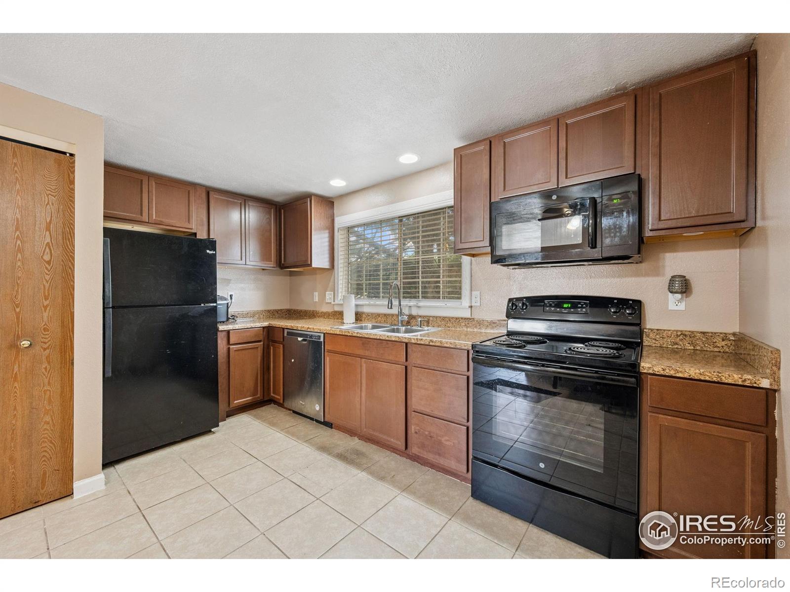 MLS Image #17 for 132 w 47th place,loveland, Colorado