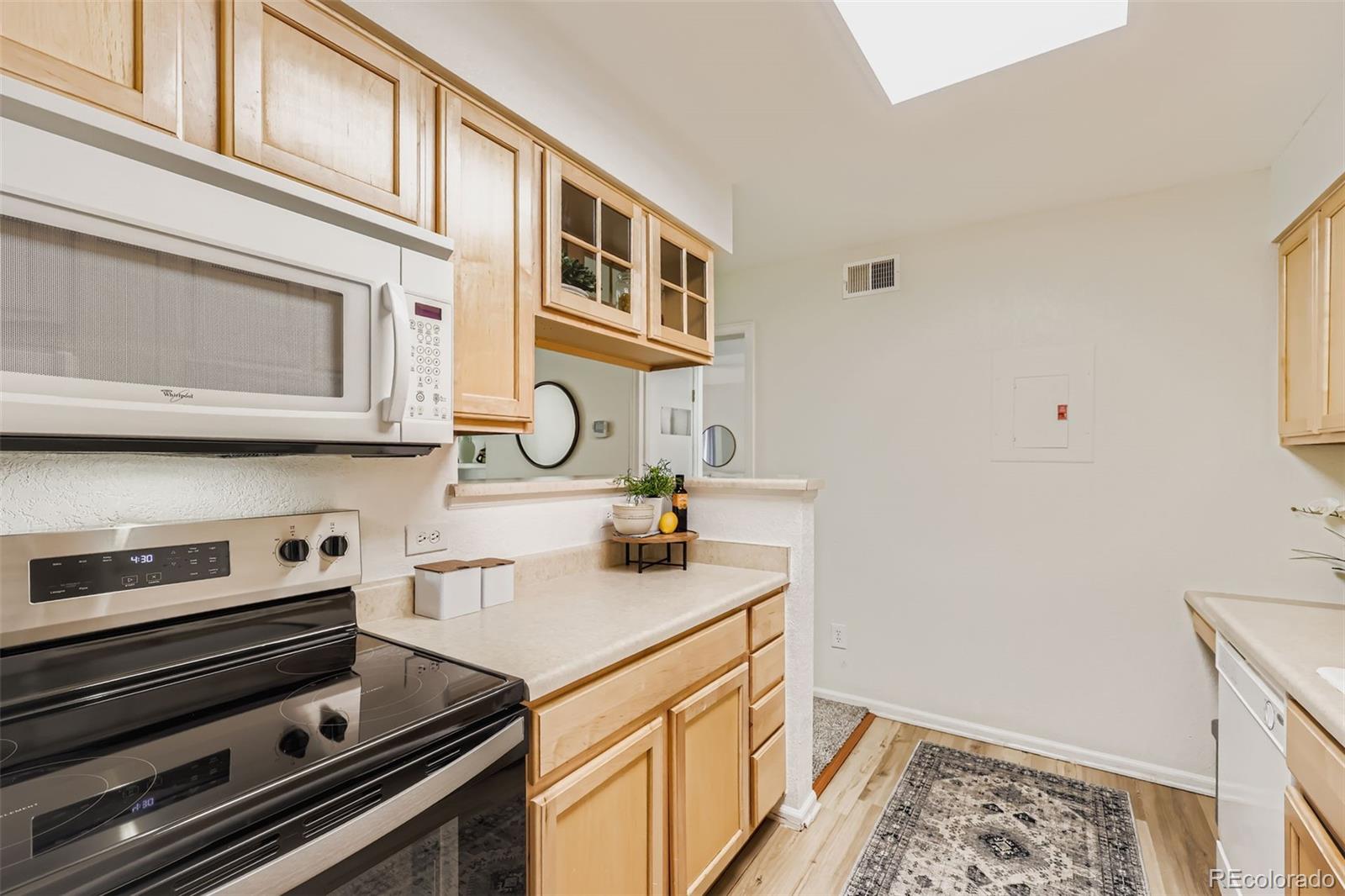 MLS Image #14 for 9262 e arbor circle,englewood, Colorado
