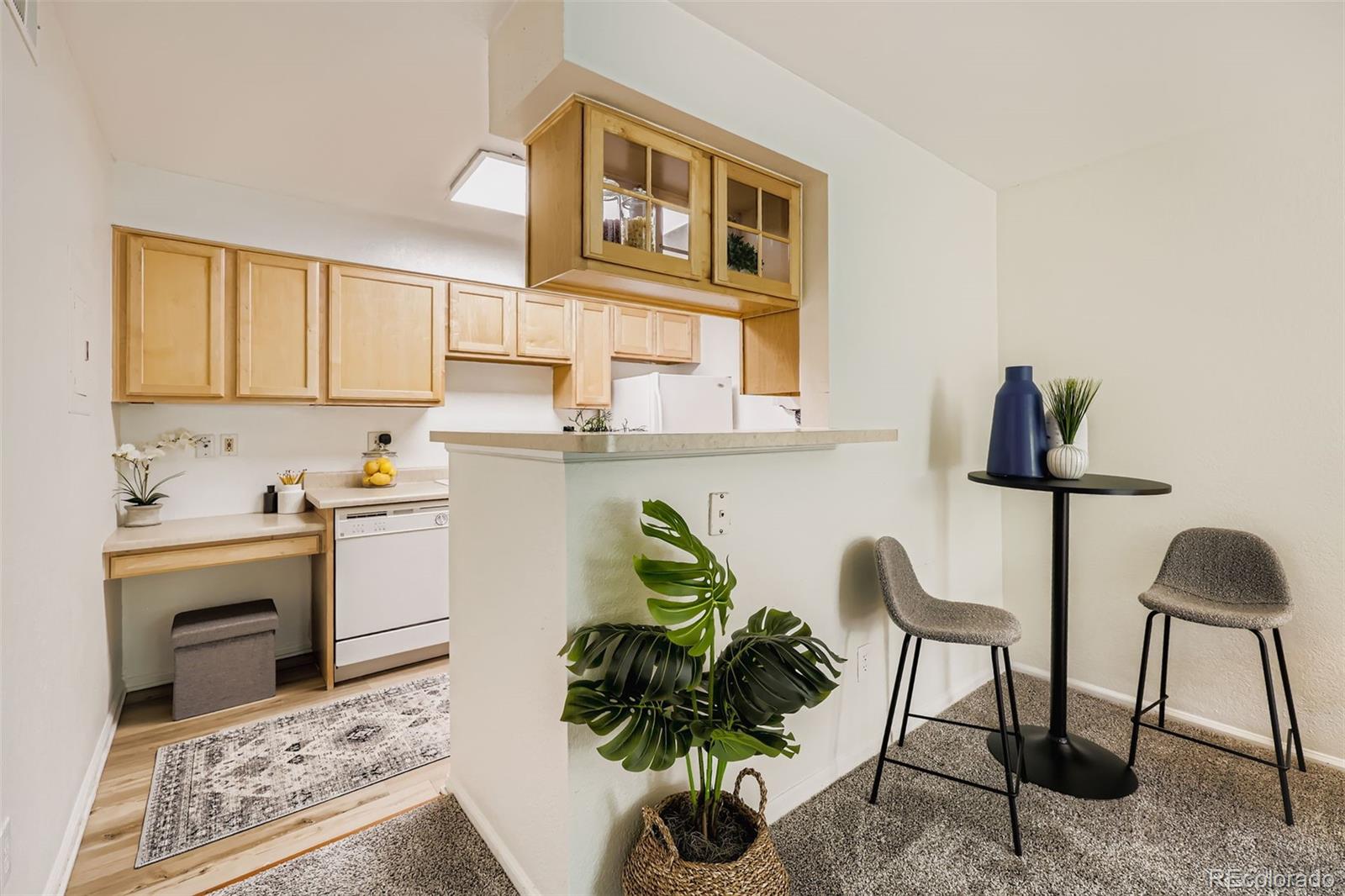 MLS Image #15 for 9262 e arbor circle,englewood, Colorado
