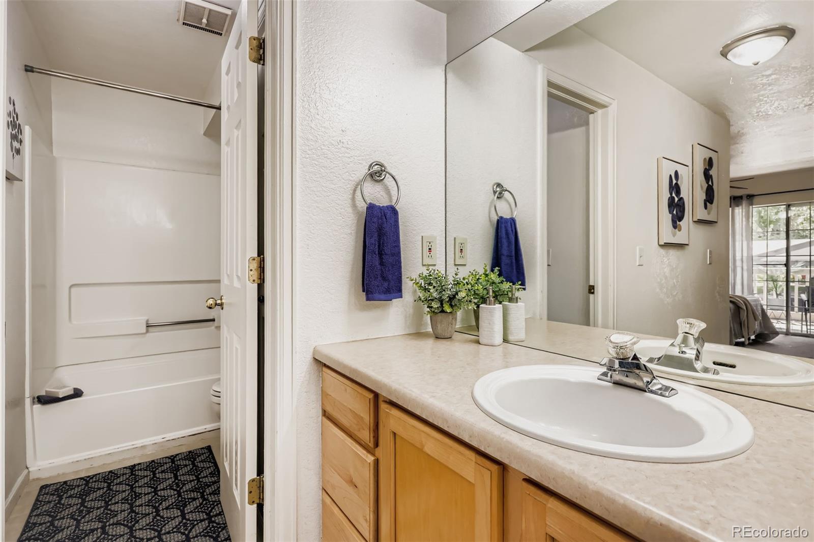 MLS Image #22 for 9262 e arbor circle,englewood, Colorado