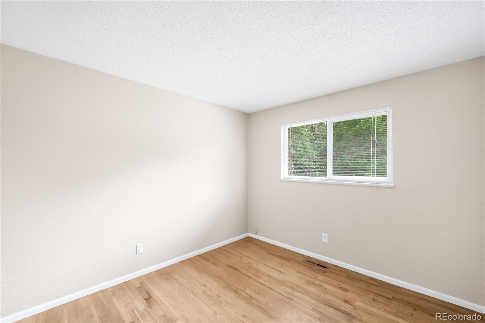 MLS Image #15 for 2905 s pierce street,denver, Colorado