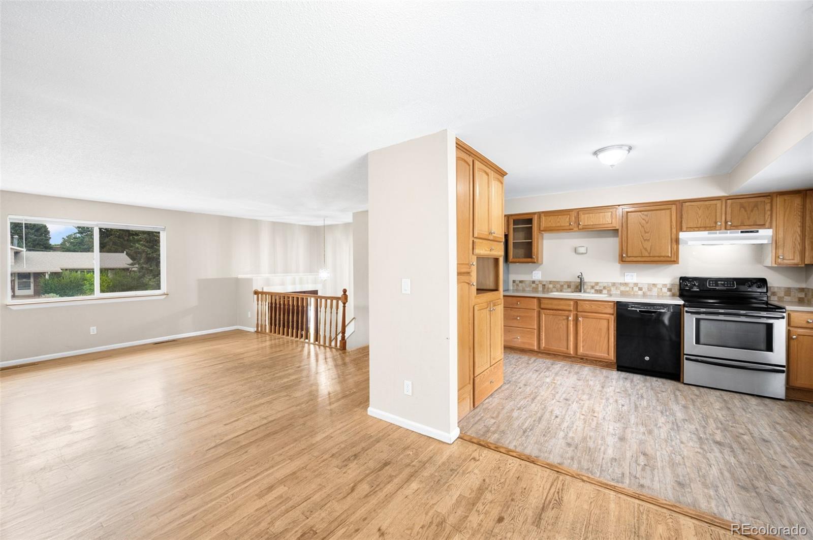 MLS Image #7 for 2905 s pierce street,denver, Colorado