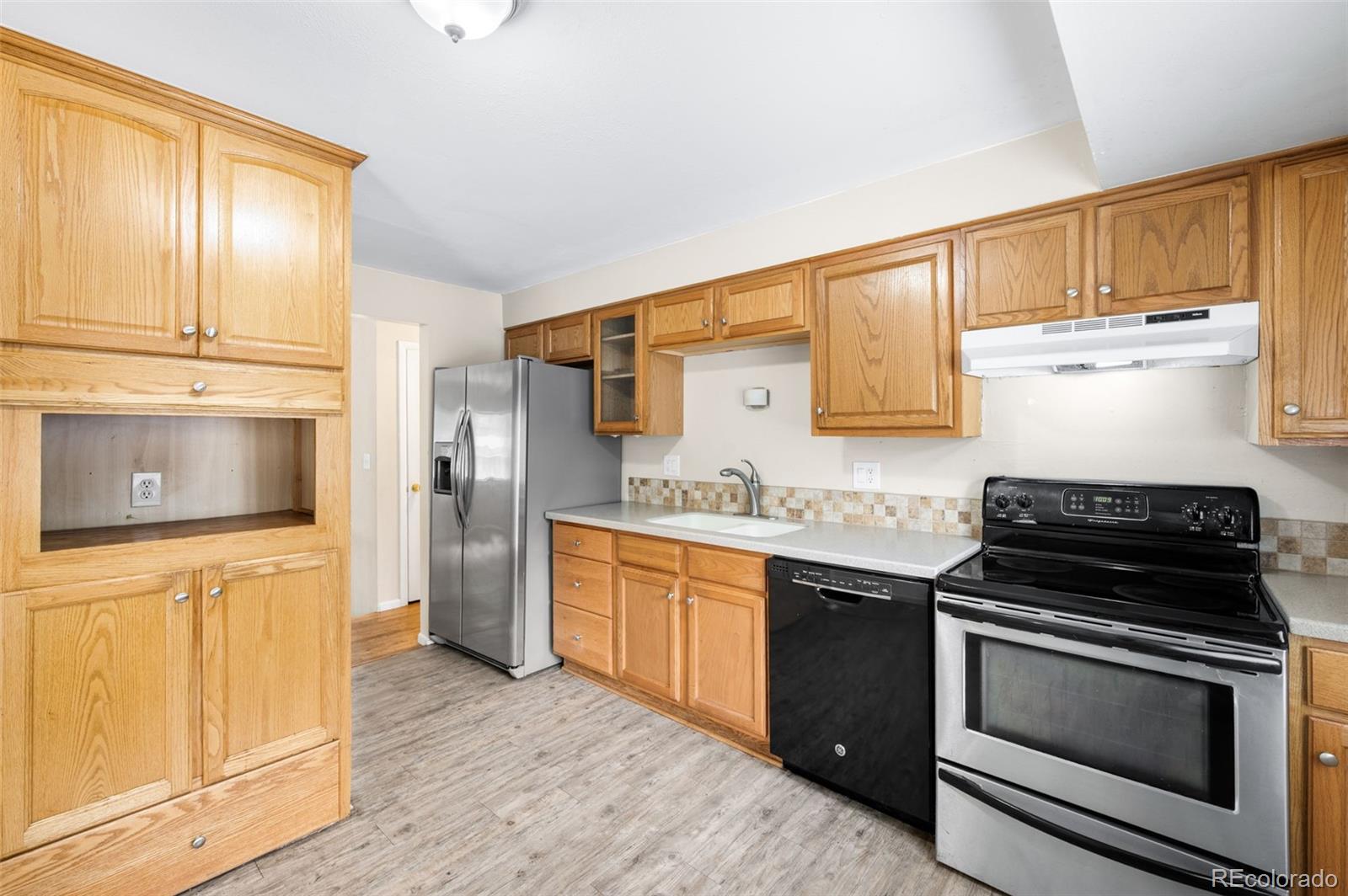 MLS Image #8 for 2905 s pierce street,denver, Colorado