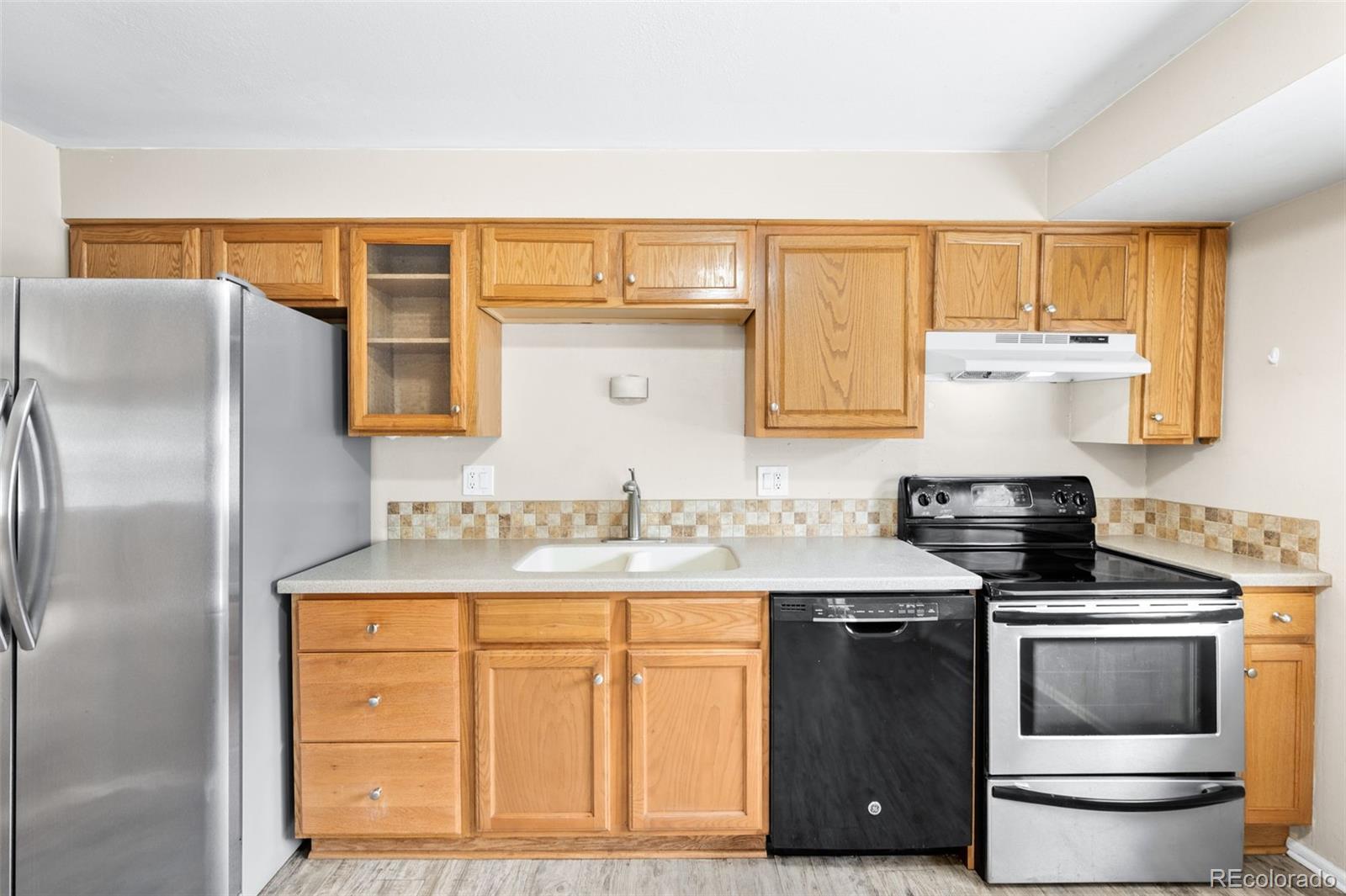 MLS Image #9 for 2905 s pierce street,denver, Colorado