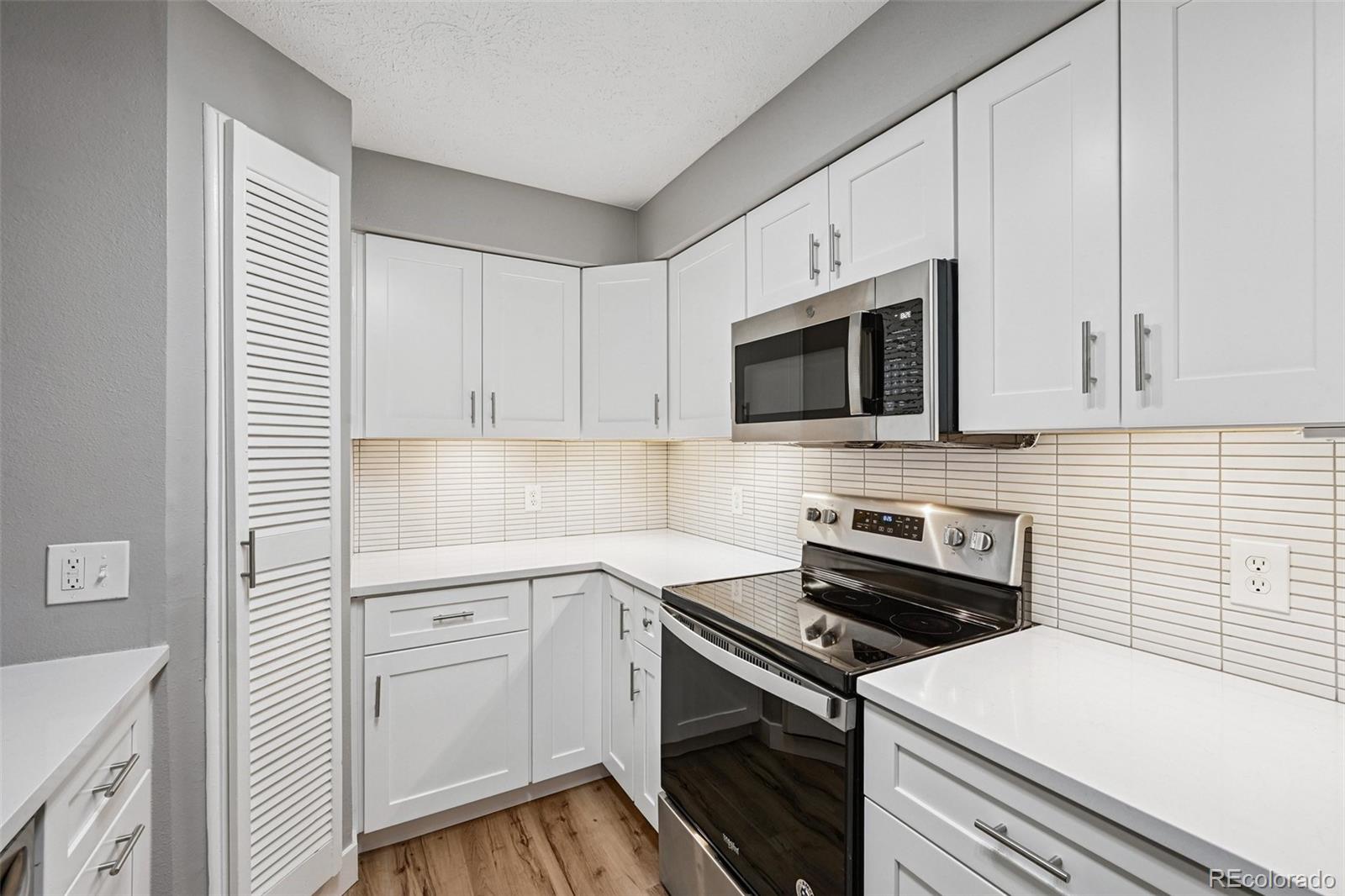 MLS Image #7 for 14896 e 2nd avenue,aurora, Colorado
