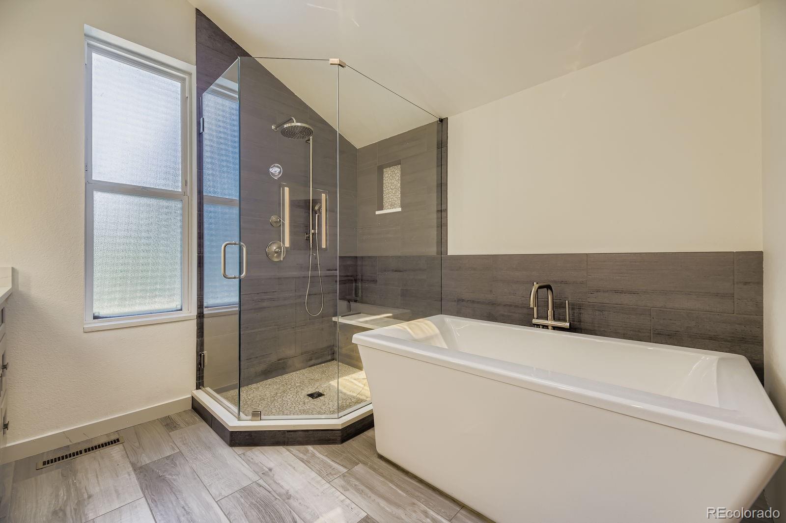 MLS Image #4 for 7909 s bemis street,littleton, Colorado