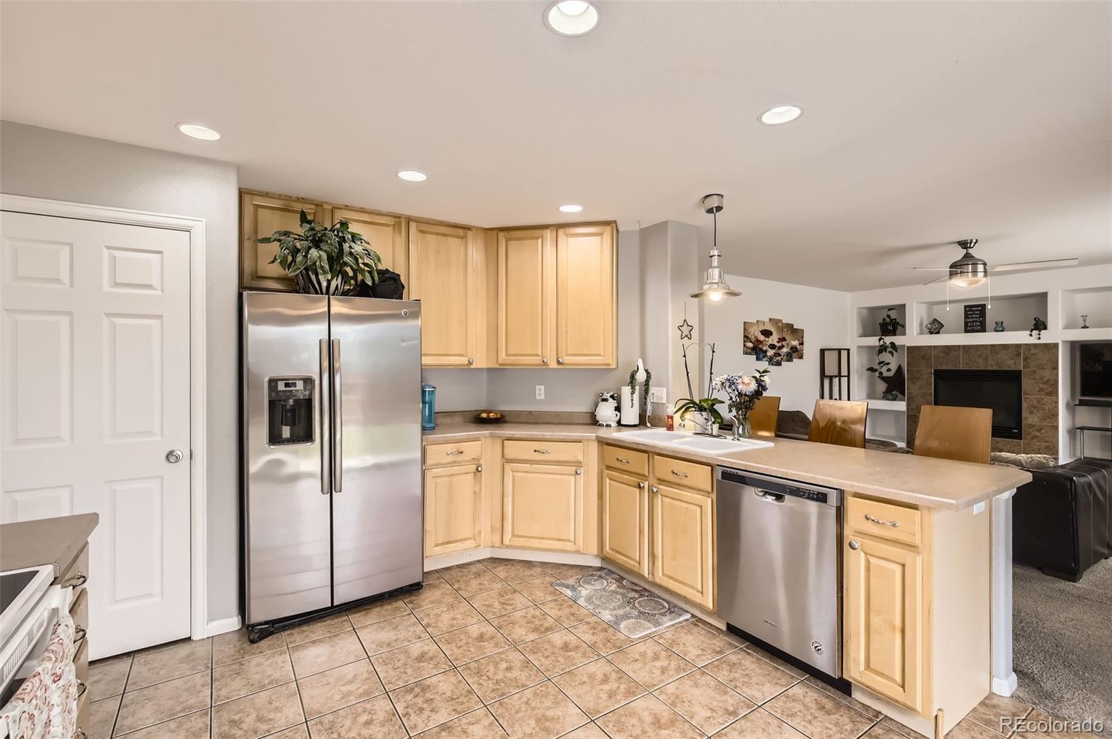 MLS Image #10 for 428  frontier lane,johnstown, Colorado