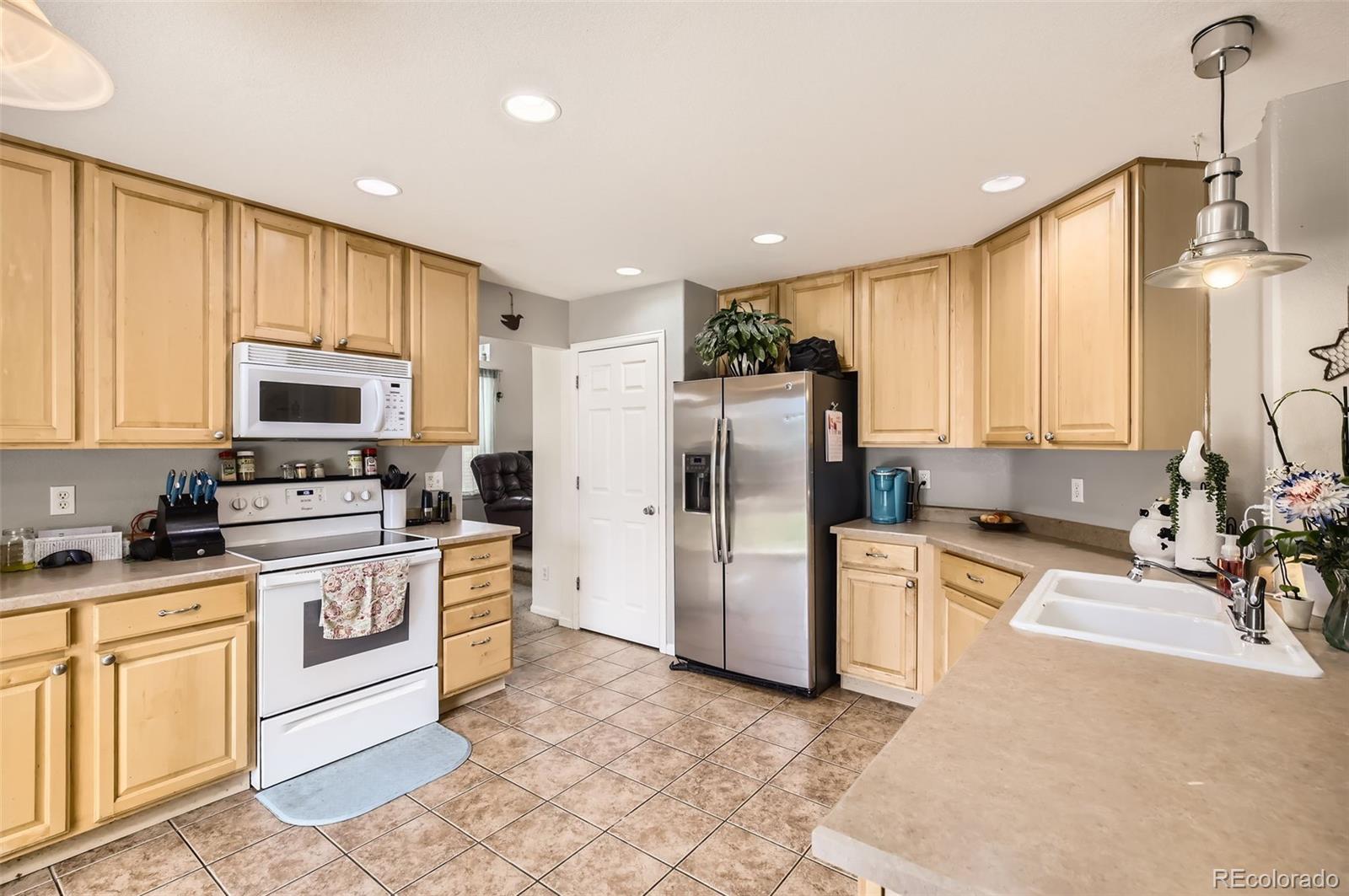 MLS Image #9 for 428  frontier lane,johnstown, Colorado