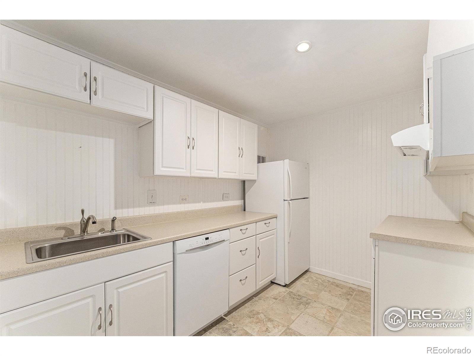 MLS Image #18 for 1920  sequoia street,fort collins, Colorado