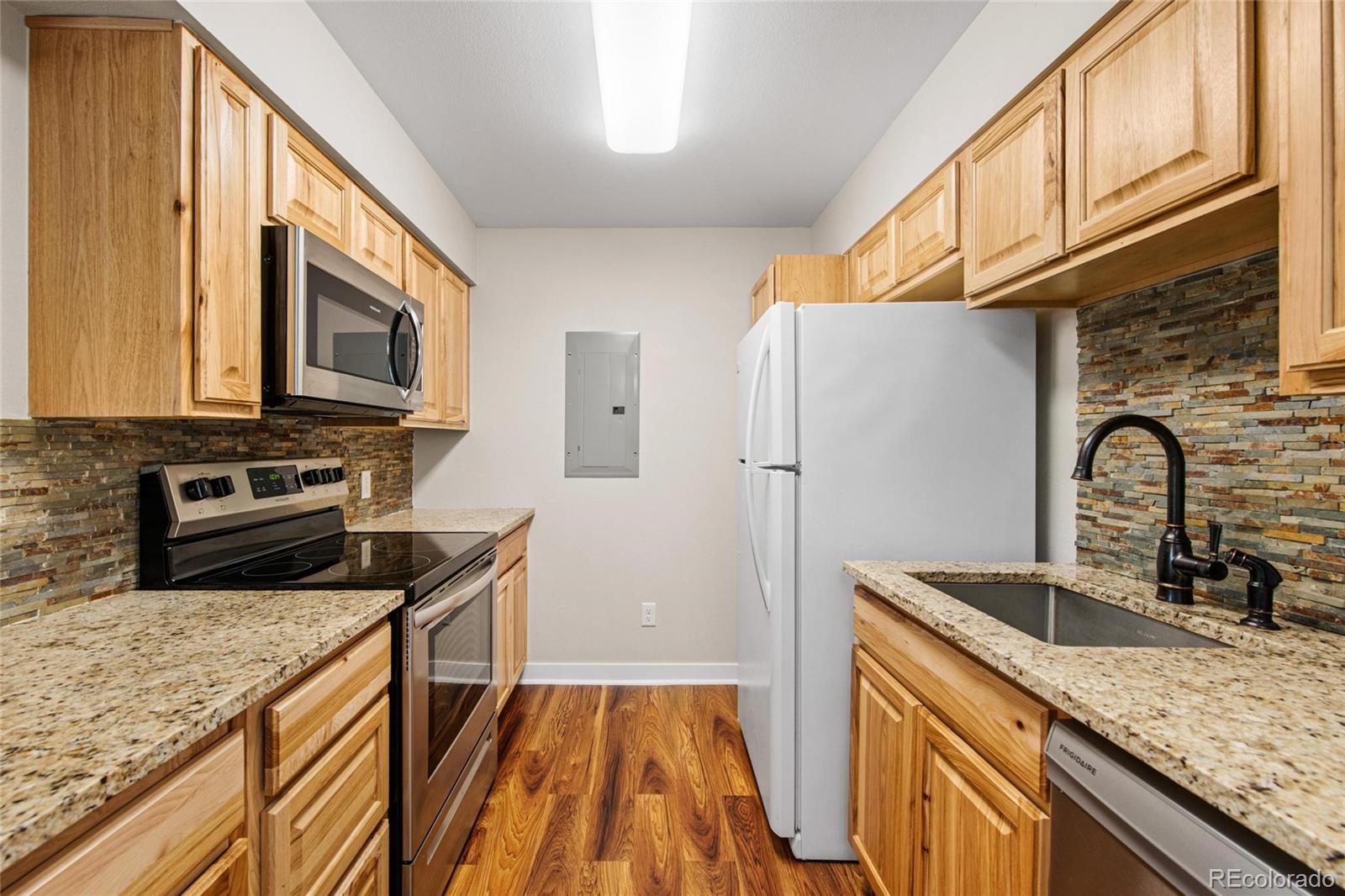 MLS Image #7 for 10150 e virginia avenue,denver, Colorado