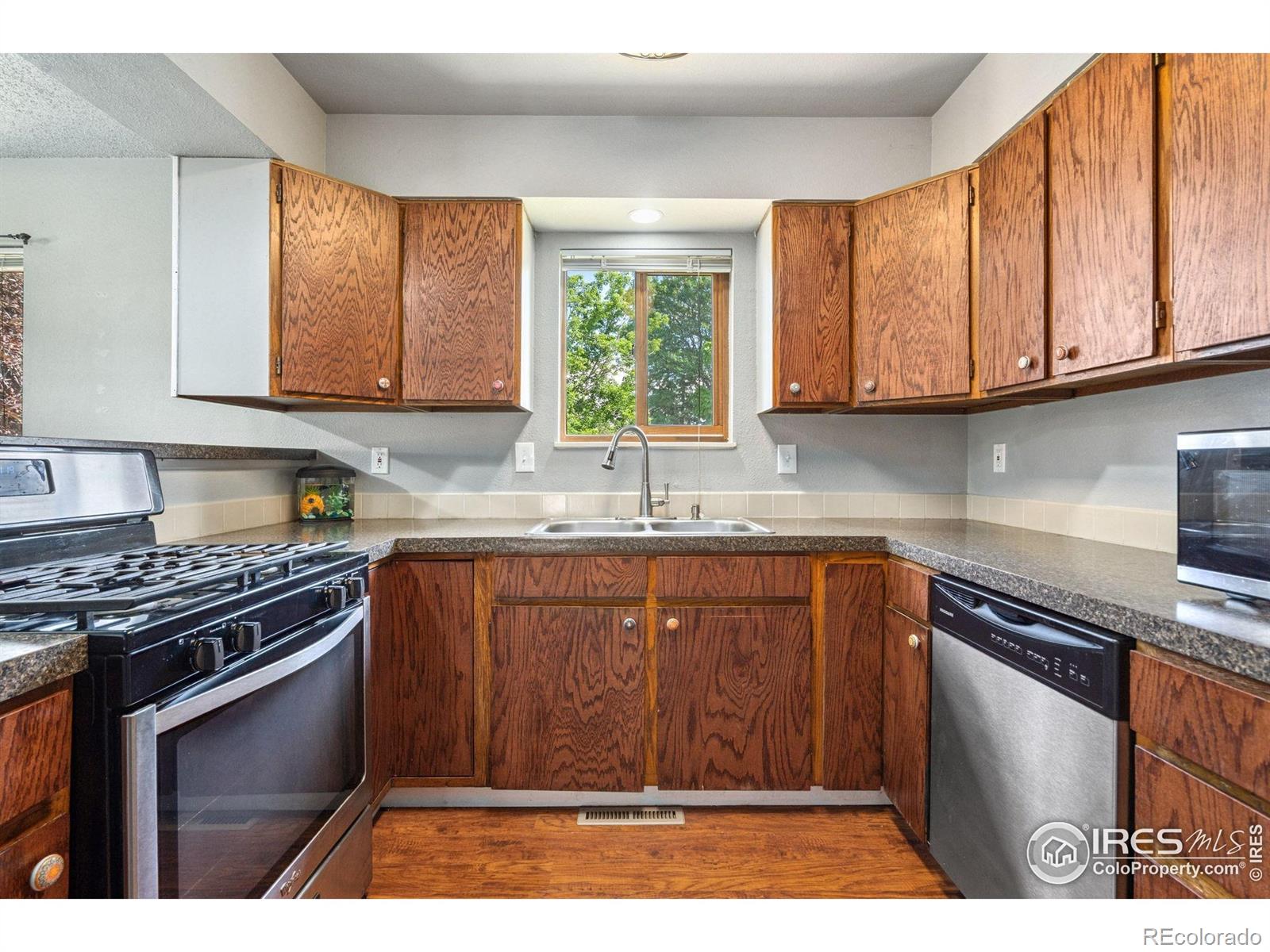 MLS Image #9 for 2102  clarice court,loveland, Colorado