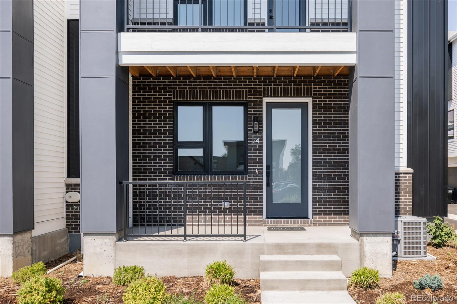 MLS Image #28 for 8280 e 36th avenue,denver, Colorado
