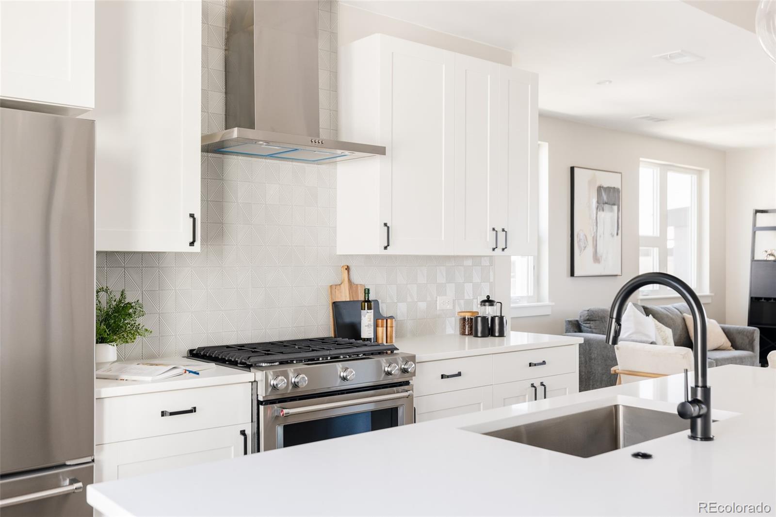 MLS Image #4 for 8280 e 36th avenue,denver, Colorado