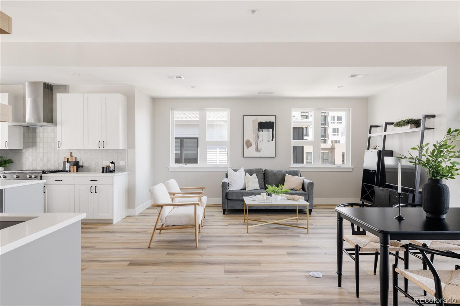 MLS Image #9 for 8280 e 36th avenue,denver, Colorado