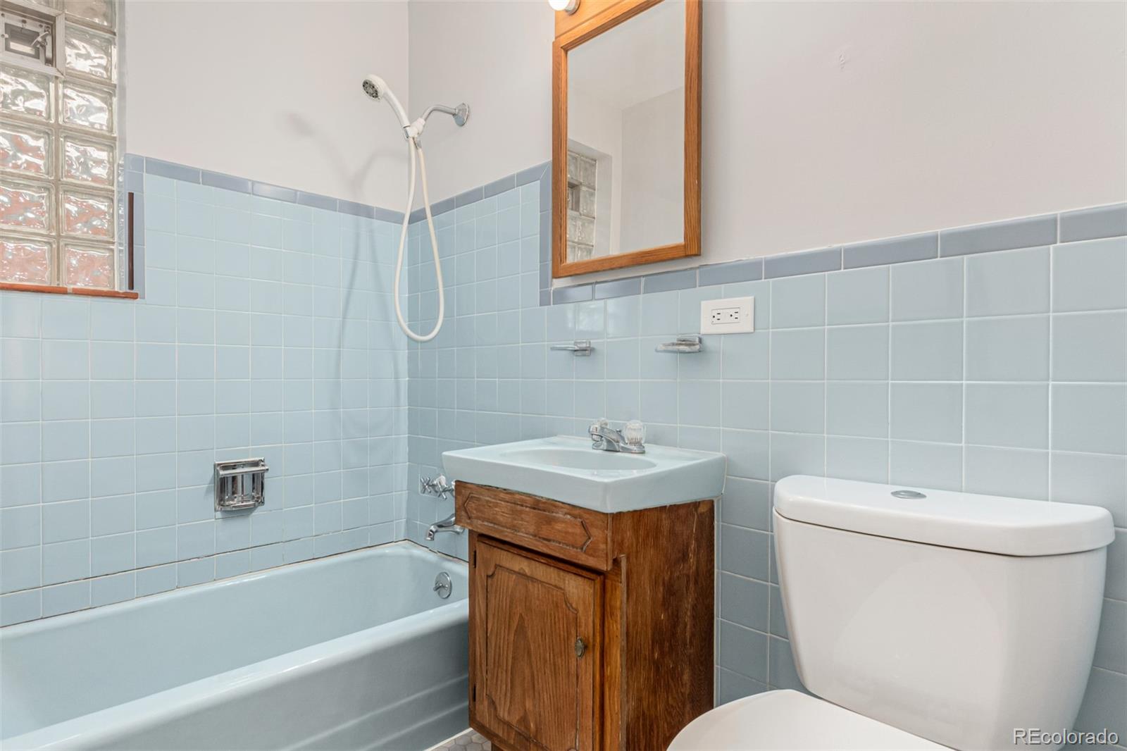 MLS Image #14 for 1349  florence street,aurora, Colorado