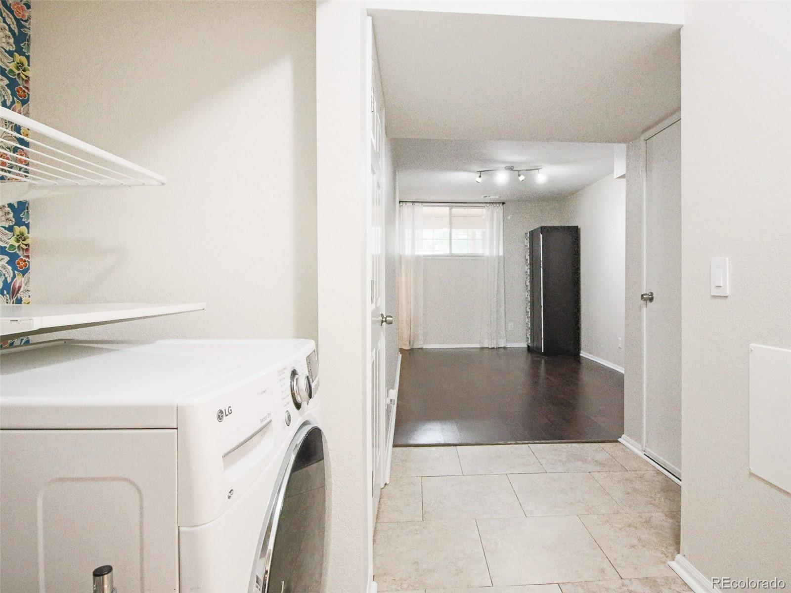 MLS Image #12 for 1885 s quebec way,denver, Colorado