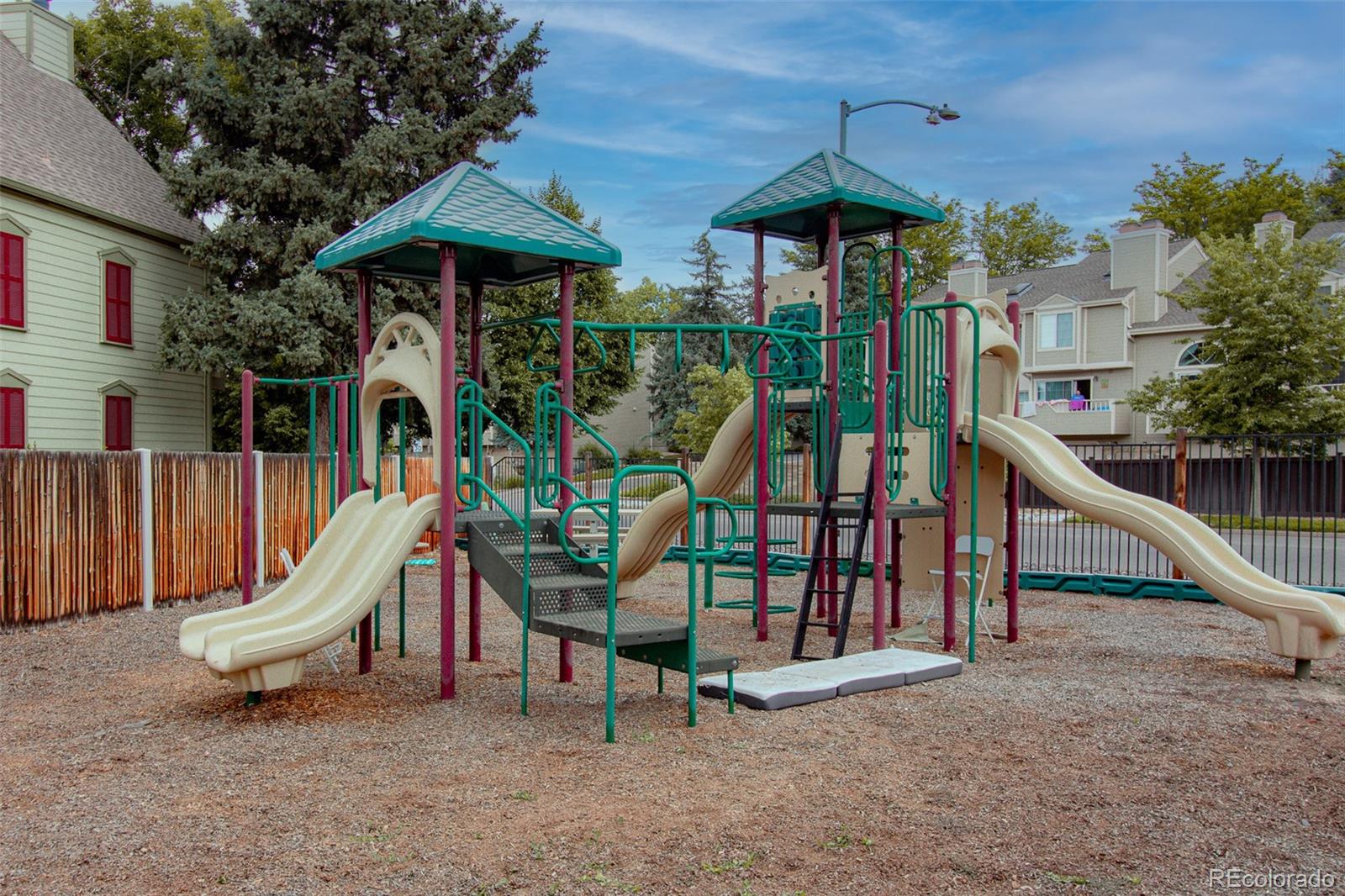 MLS Image #18 for 1885 s quebec way,denver, Colorado