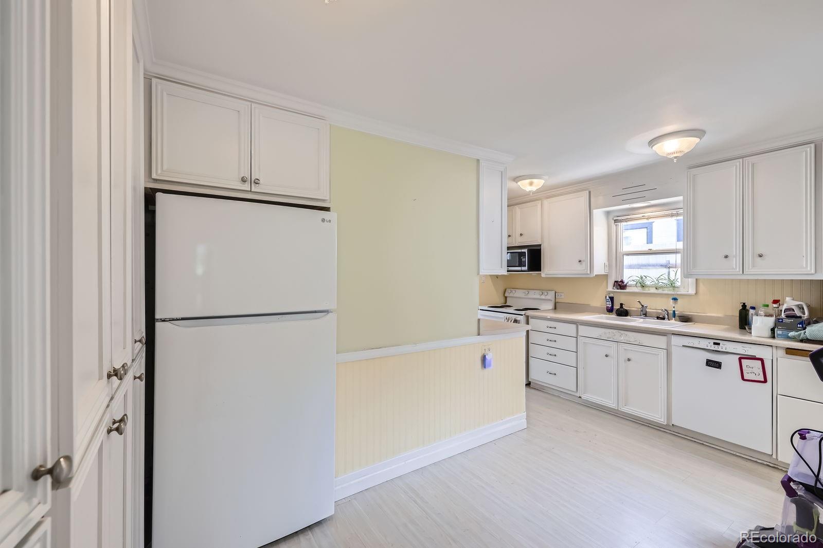 MLS Image #11 for 4221 s cherokee street,englewood, Colorado