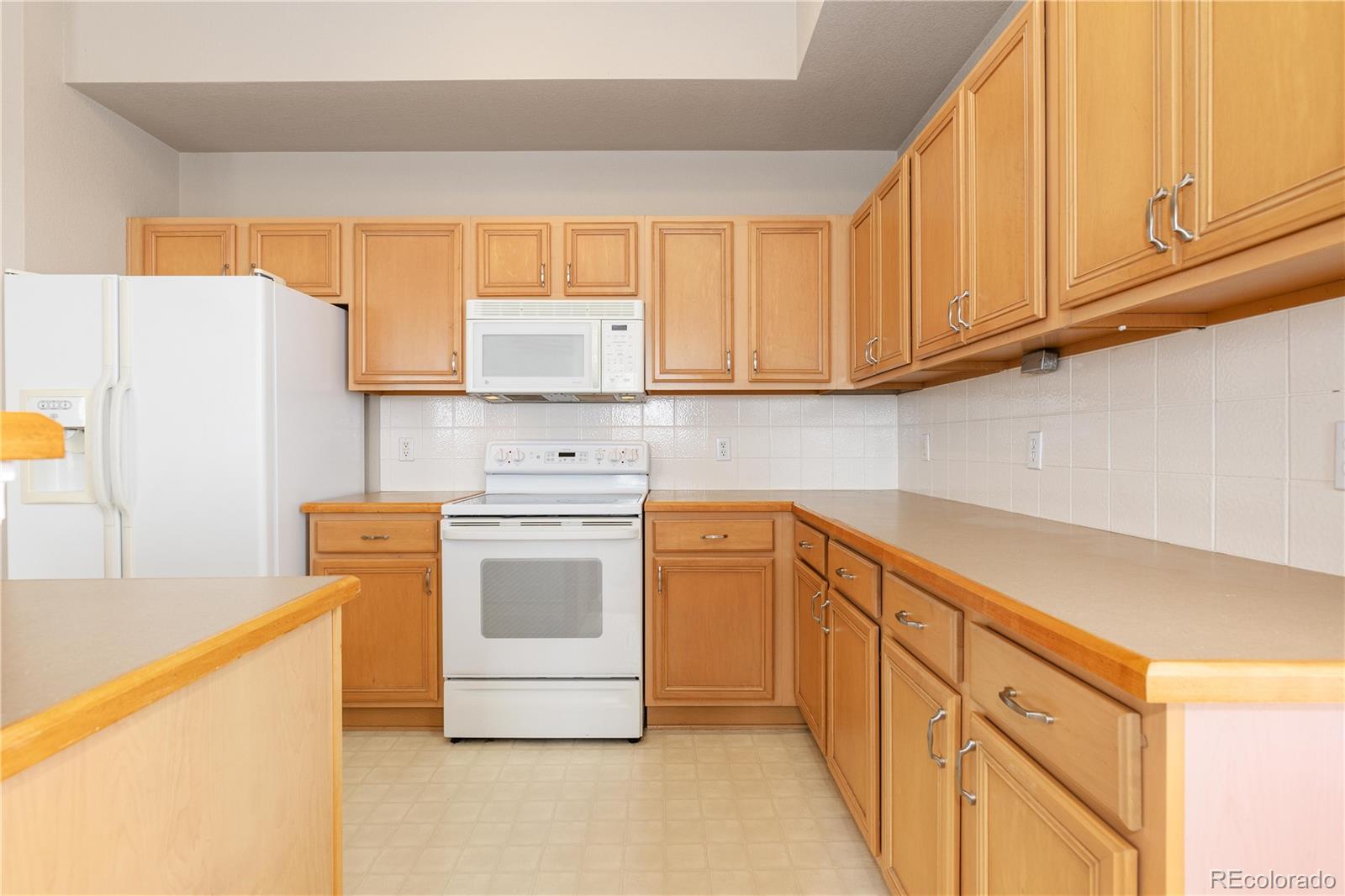 MLS Image #7 for 15475  andrews drive,denver, Colorado